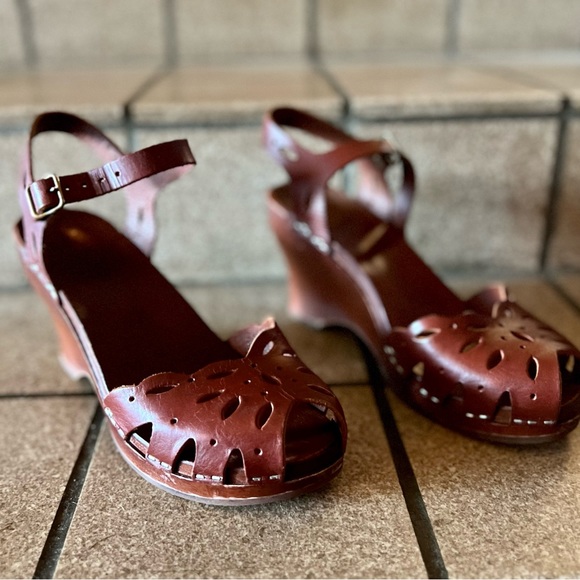 Swedish Hasbeen’s Cognac Wedge Sandles size 38 - Picture 3 of 16